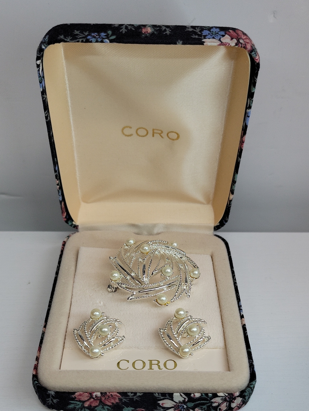 Vintage Coro Brooch & Earring Set